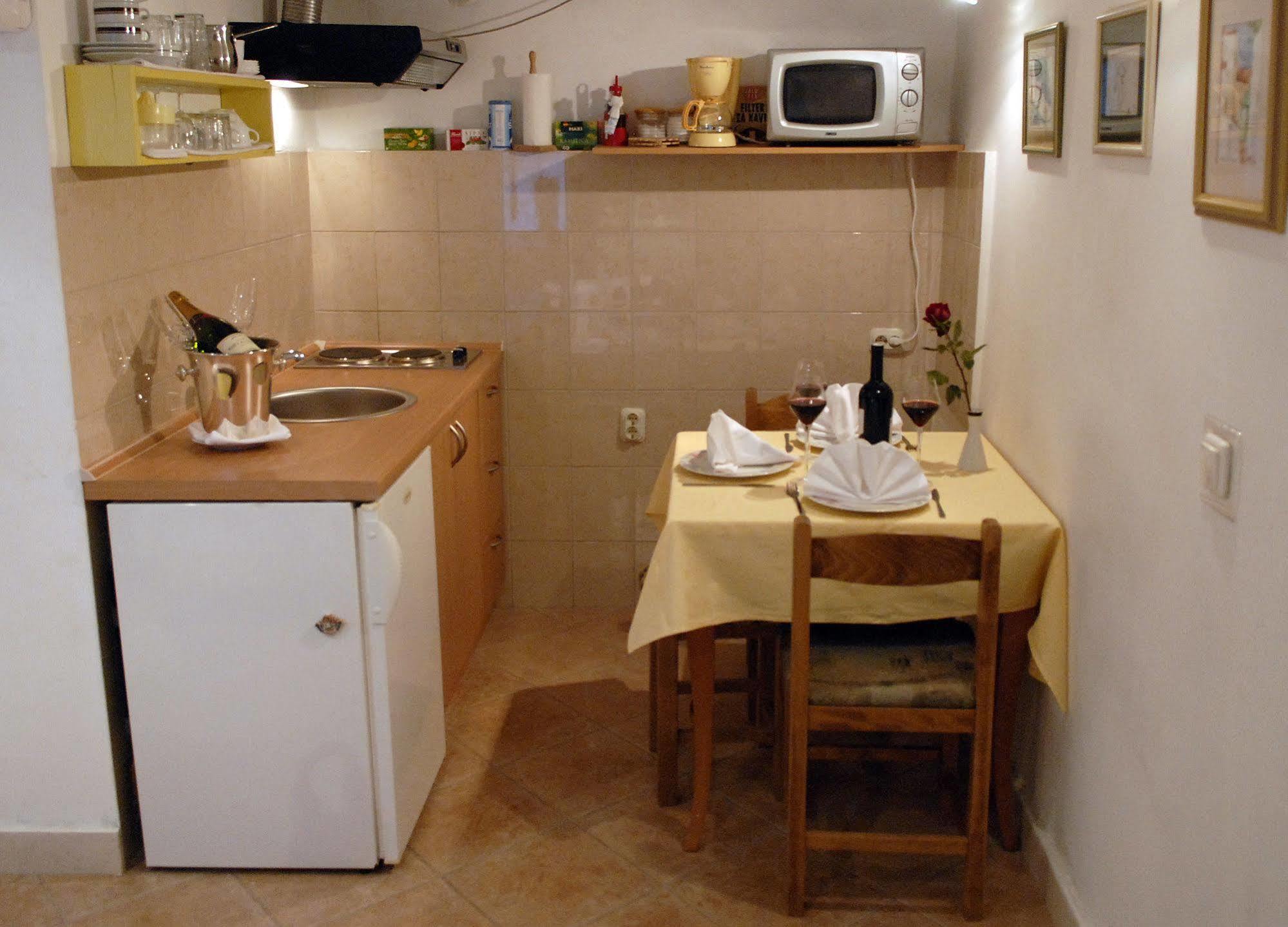 Apartment Center