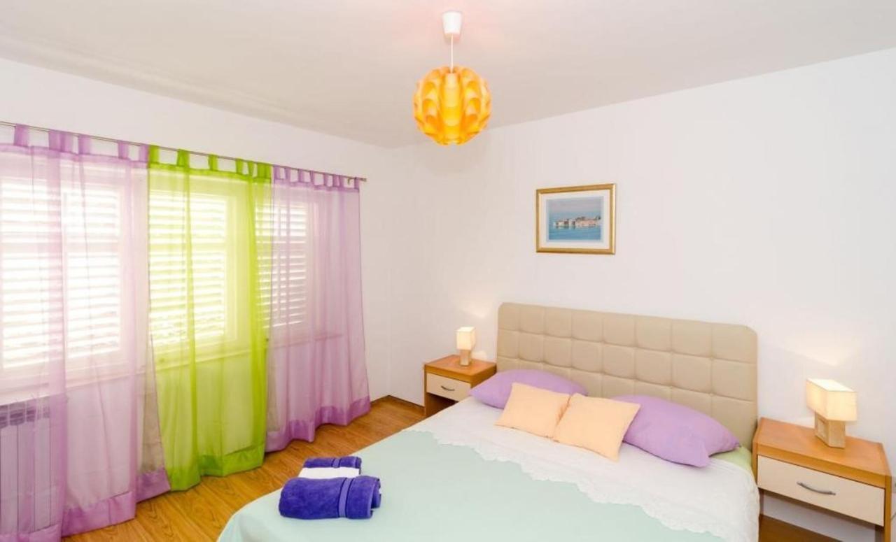 Dea - One-bedroom With Terrace Apartment