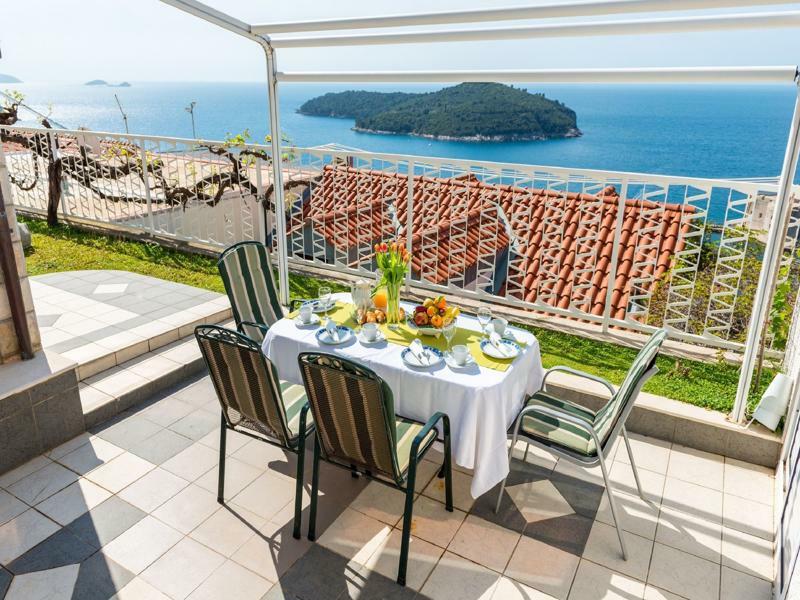 Apartments And Room Lora