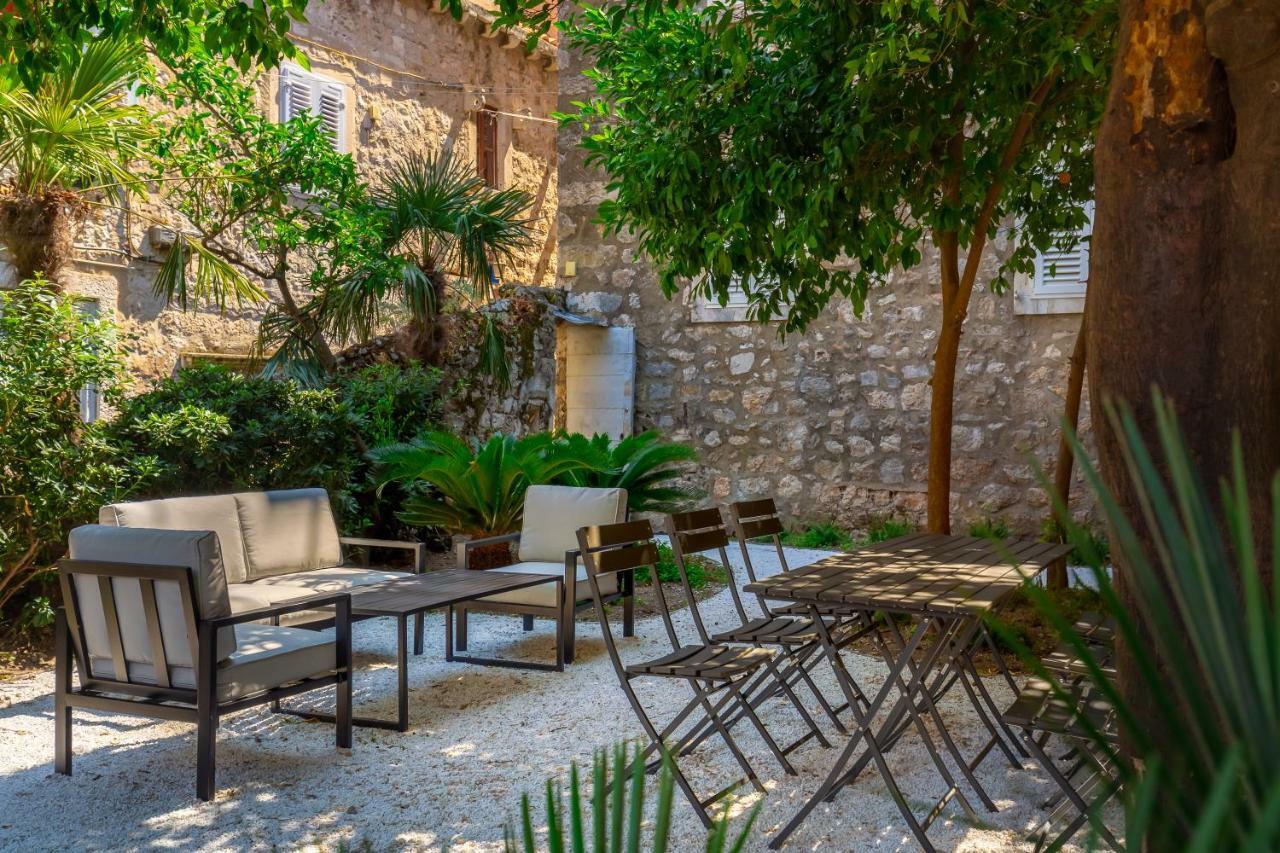 Old Town House With Floor Heating & Lush Private Garden * Dubrovnik