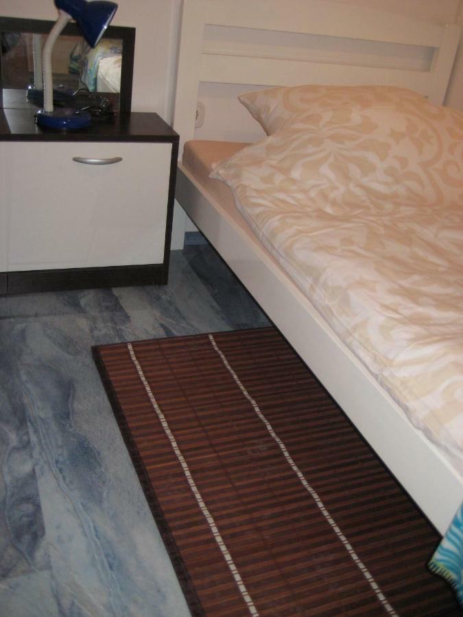 Nest Apartment *