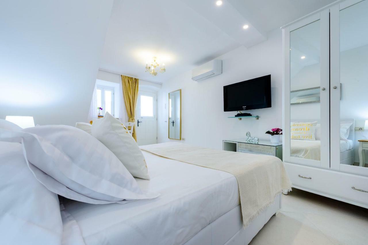 San Lorenzo Deluxe With Balcony