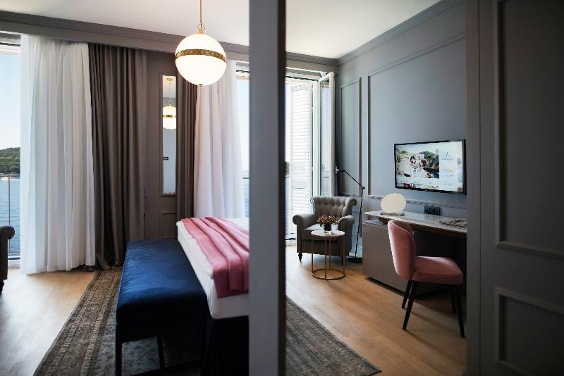 Excelsior 5*